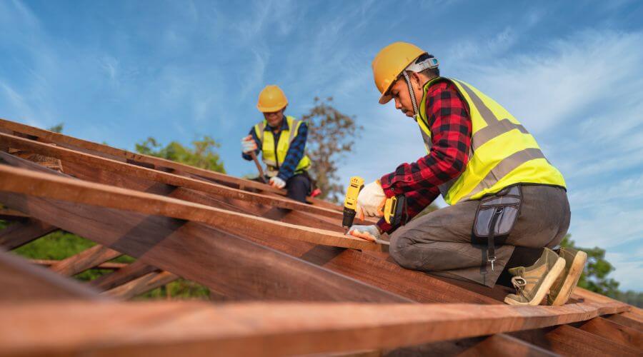 Professional residential roofers in Clay City, IL